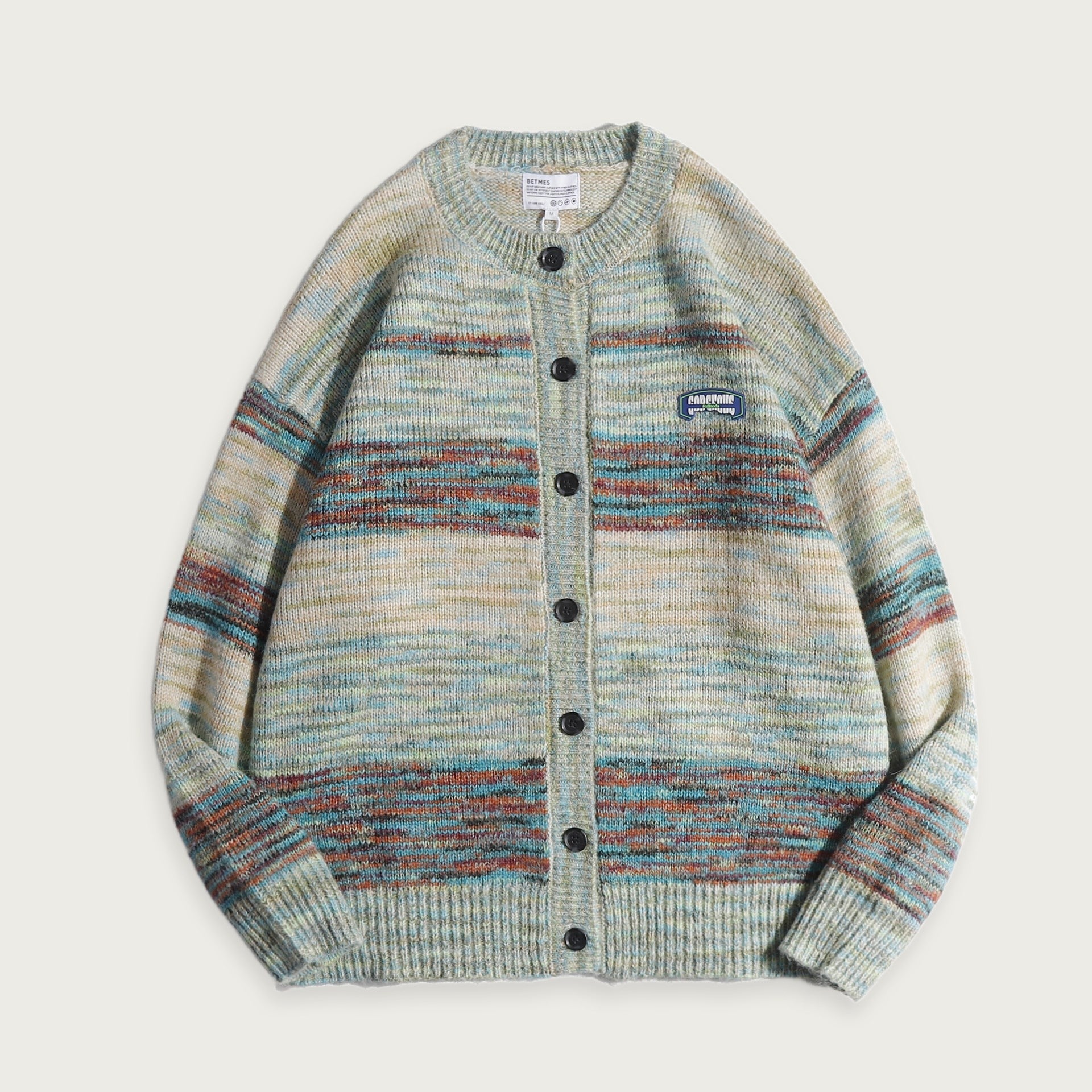 V-ringad stickad tröja med kontrast – Modern klassiker