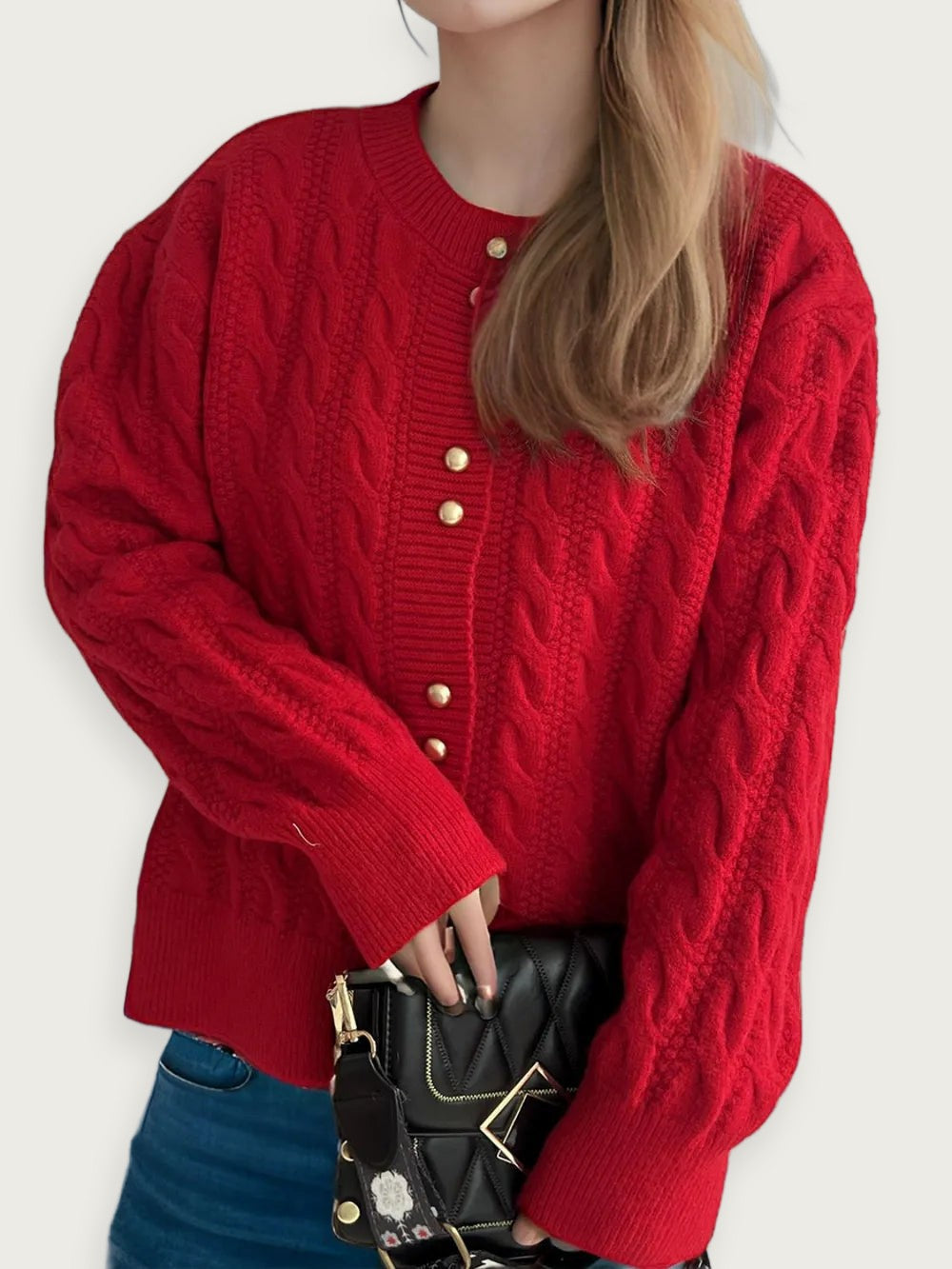 Flätstickad kofta – Klassisk rundhalsad modell