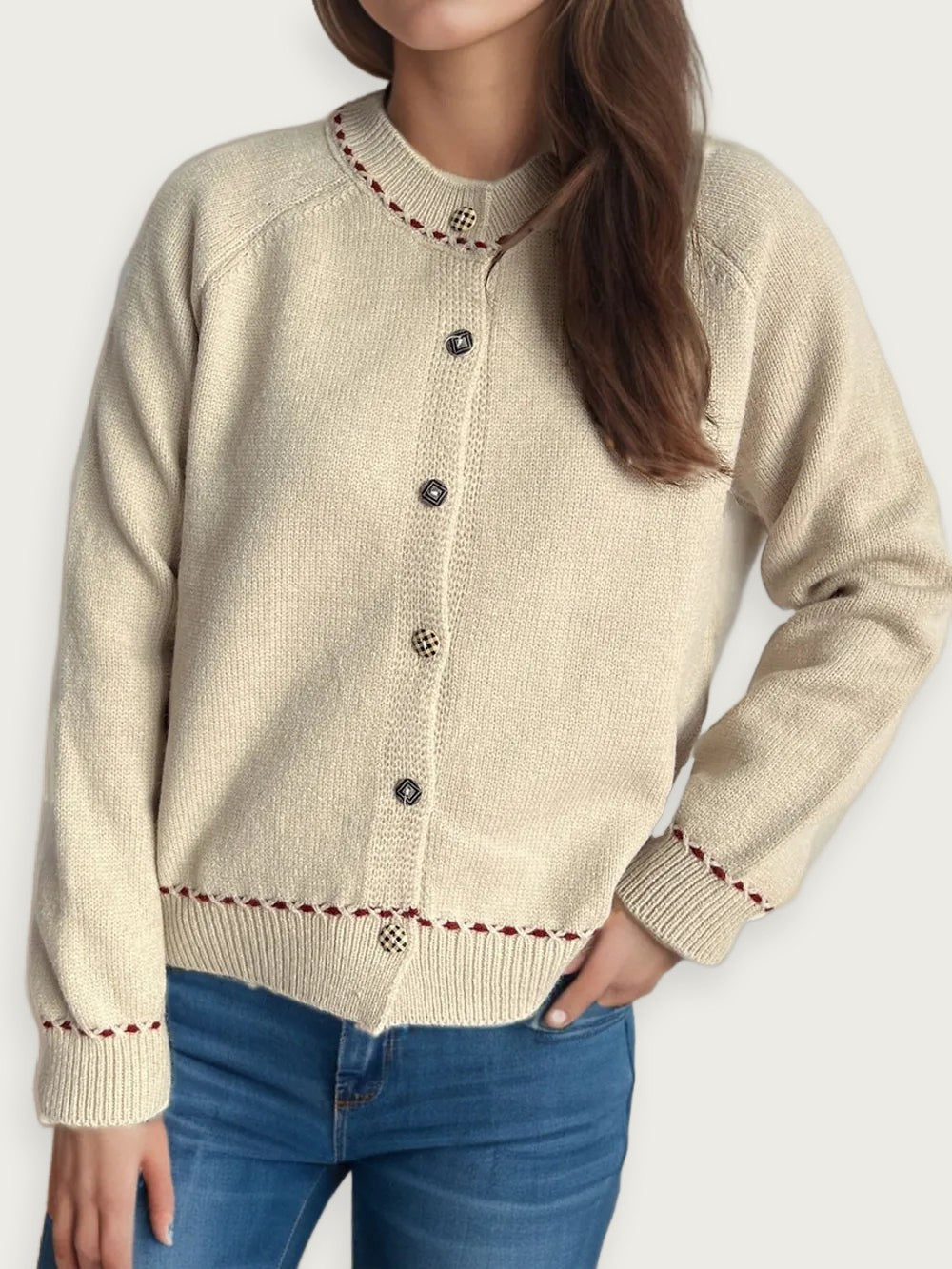 Klassisk kofta med knappar – Långärmad stickad modell